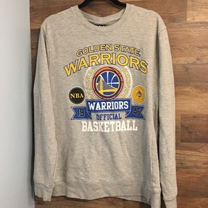 Golden State Warriors gray sweatshirt